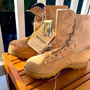 ARMY COMBAT BOOTS SIZE 10.5 Wide